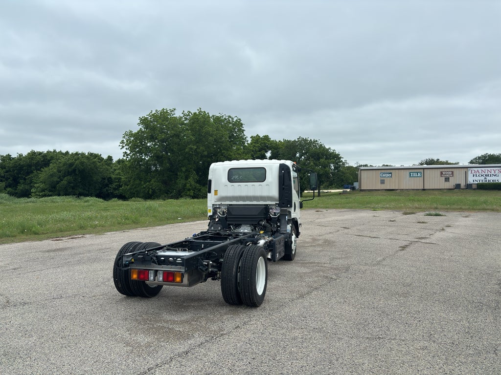 2024 Chevrolet Low Cab Forward 4500 XD Base