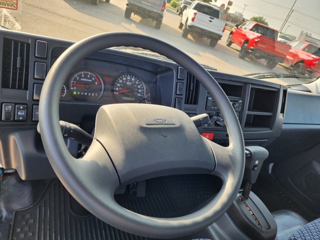 2025 Chevrolet Low Cab Forward 5500 HG 1WT
